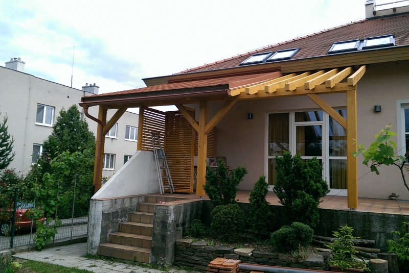 Prestrešenie terasy Kremnická Prestrešenie terasy Kremnická