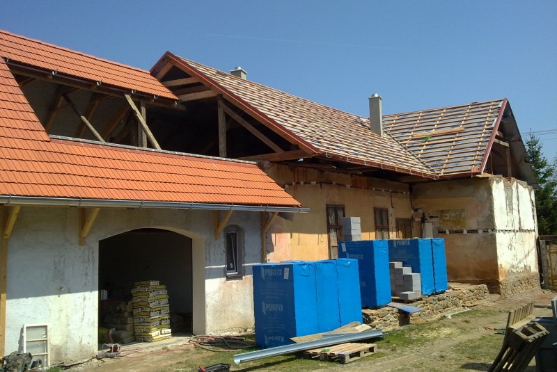 Rekonštrukcia strechy Vyšný Medzev