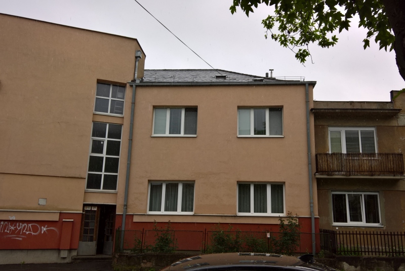 Nadstavba a oplotenie bytového domu Rázusova Nadstavba a oplotenie bytového domu Rázusova