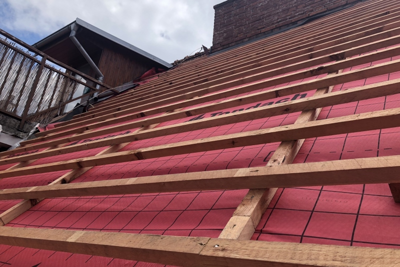 Rekonštrukcia strechy bytového domu Staré mesto, Podtatranského Rekonštrukcia strechy bytového domu Staré mesto, Podtatranského