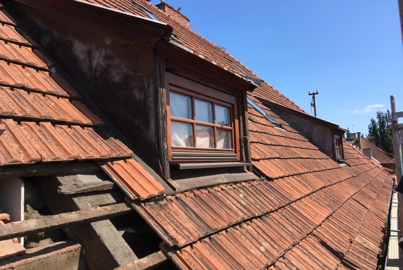 Rekonštrukcia strechy bytového domu Staré mesto, Podtatranského