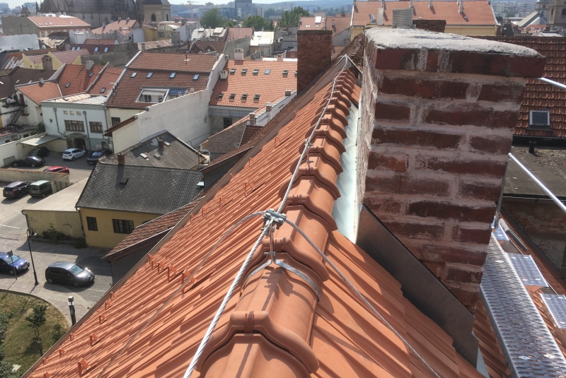 Rekonštrukcia strechy bytového domu Staré mesto, Podtatranského