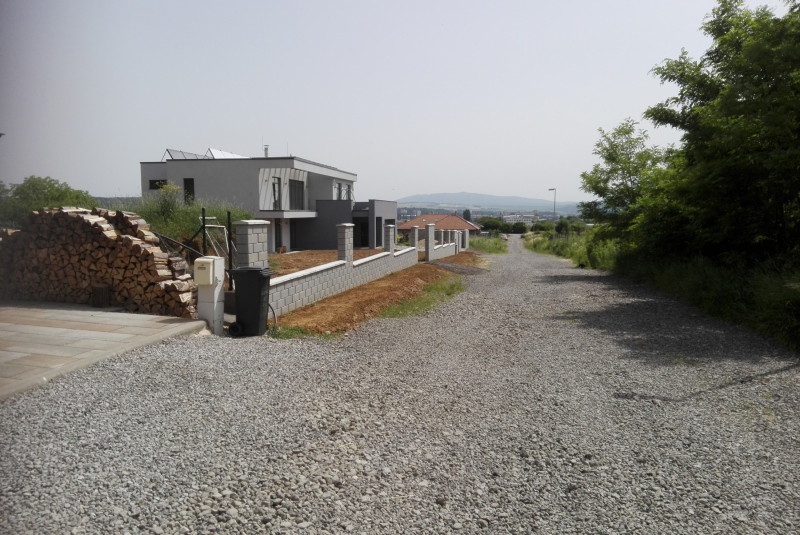 Rodinný dom a teréne úpravy Barca, Berzeviczyho Rodinný dom a teréne úpravy Barca, Berzeviczyho