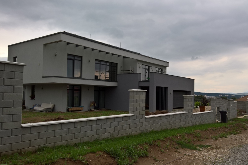 Rodinný dom a teréne úpravy Barca, Berzeviczyho Rodinný dom a teréne úpravy Barca, Berzeviczyho