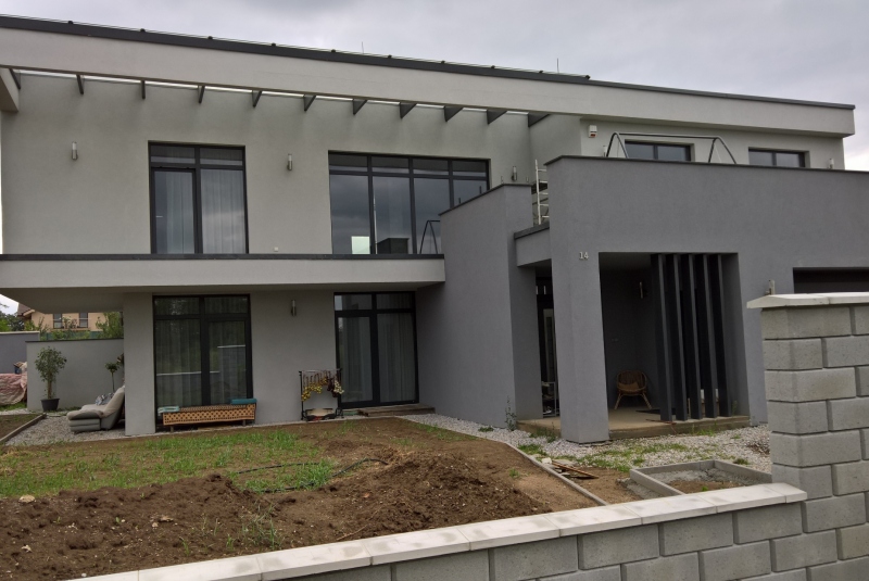 Rodinný dom a teréne úpravy Barca, Berzeviczyho Rodinný dom a teréne úpravy Barca, Berzeviczyho