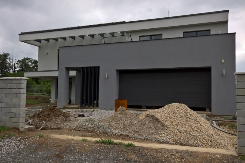 Rodinný dom a teréne úpravy Barca, Berzeviczyho Rodinný dom a teréne úpravy Barca, Berzeviczyho