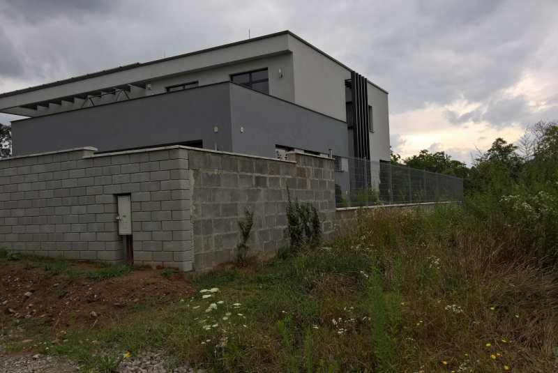 Rodinný dom a teréne úpravy Barca, Berzeviczyho Rodinný dom a teréne úpravy Barca, Berzeviczyho