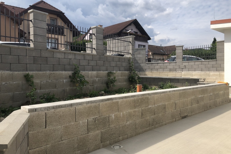 Rodinný dom zateplenie a teréne úpravy Sokoľ, Hrabová Rodinný dom zateplenie a teréne úpravy Sokoľ, Hrabová