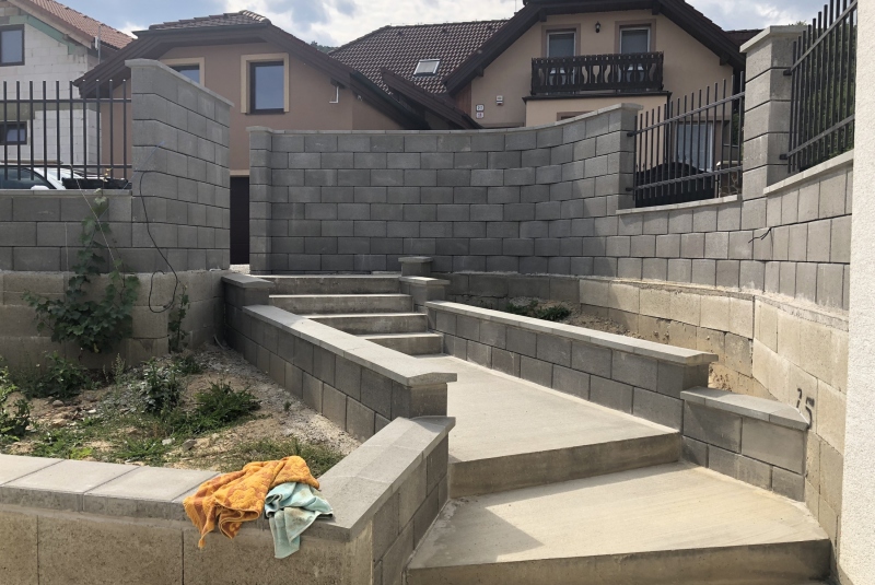 Rodinný dom zateplenie a teréne úpravy Sokoľ, Hrabová Rodinný dom zateplenie a teréne úpravy Sokoľ, Hrabová