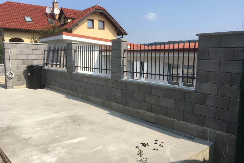 Rodinný dom zateplenie a teréne úpravy Sokoľ, Hrabová Rodinný dom zateplenie a teréne úpravy Sokoľ, Hrabová