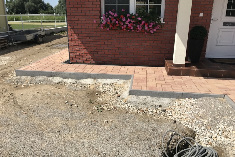 Zhotovenie zámkovej dlažby a teréne úpravy rodinný dom Krásna nad Hornádom Zhotovenie zámkovej dlažby a teréne úpravy rodinný dom Krásna nad Hornádom