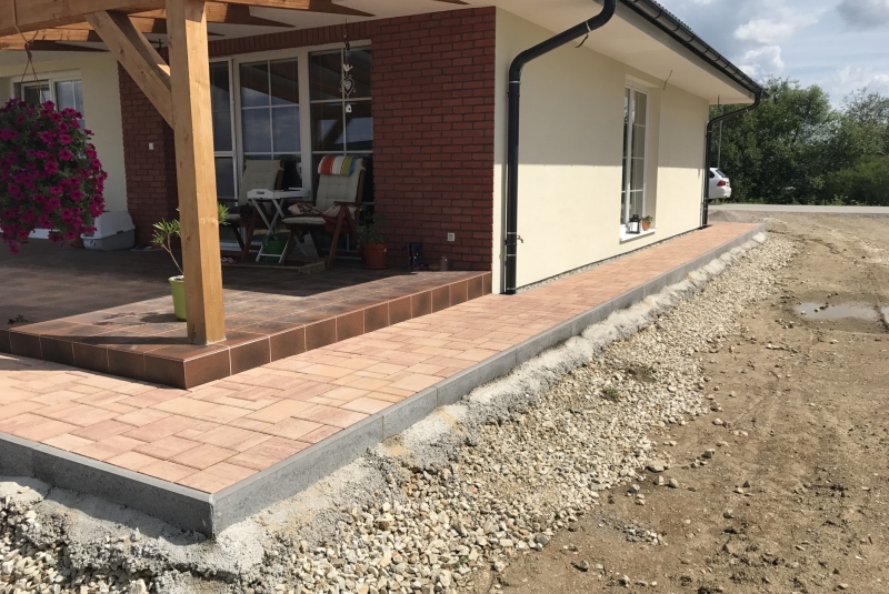 Zhotovenie zámkovej dlažby a teréne úpravy rodinný dom Krásna nad Hornádom Zhotovenie zámkovej dlažby a teréne úpravy rodinný dom Krásna nad Hornádom