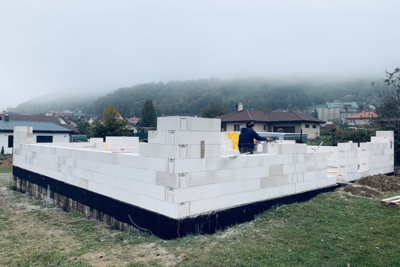 Hrubá stavba Novostavba rodinného domu Sokoľ 2019 Novostavba rodinného domu Sokoľ 2019