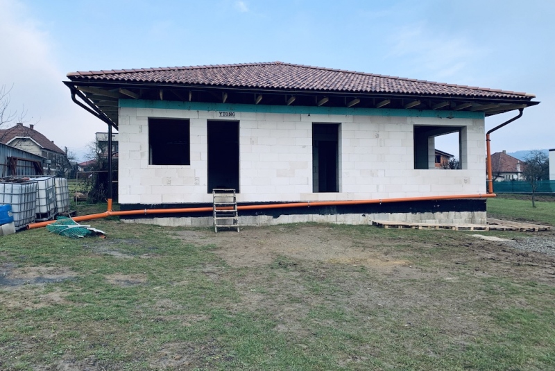 Stavba strechy Novostavba rodinného domu Sokoľ 2019 Novostavba rodinného domu Sokoľ 2019