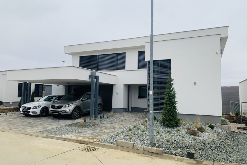 Rodinný dom Myslava Na Kope VI Oprava fasády a teréne úpravy Rodinný dom Myslava Na Kope VI Oprava fasády a teréne úpravy